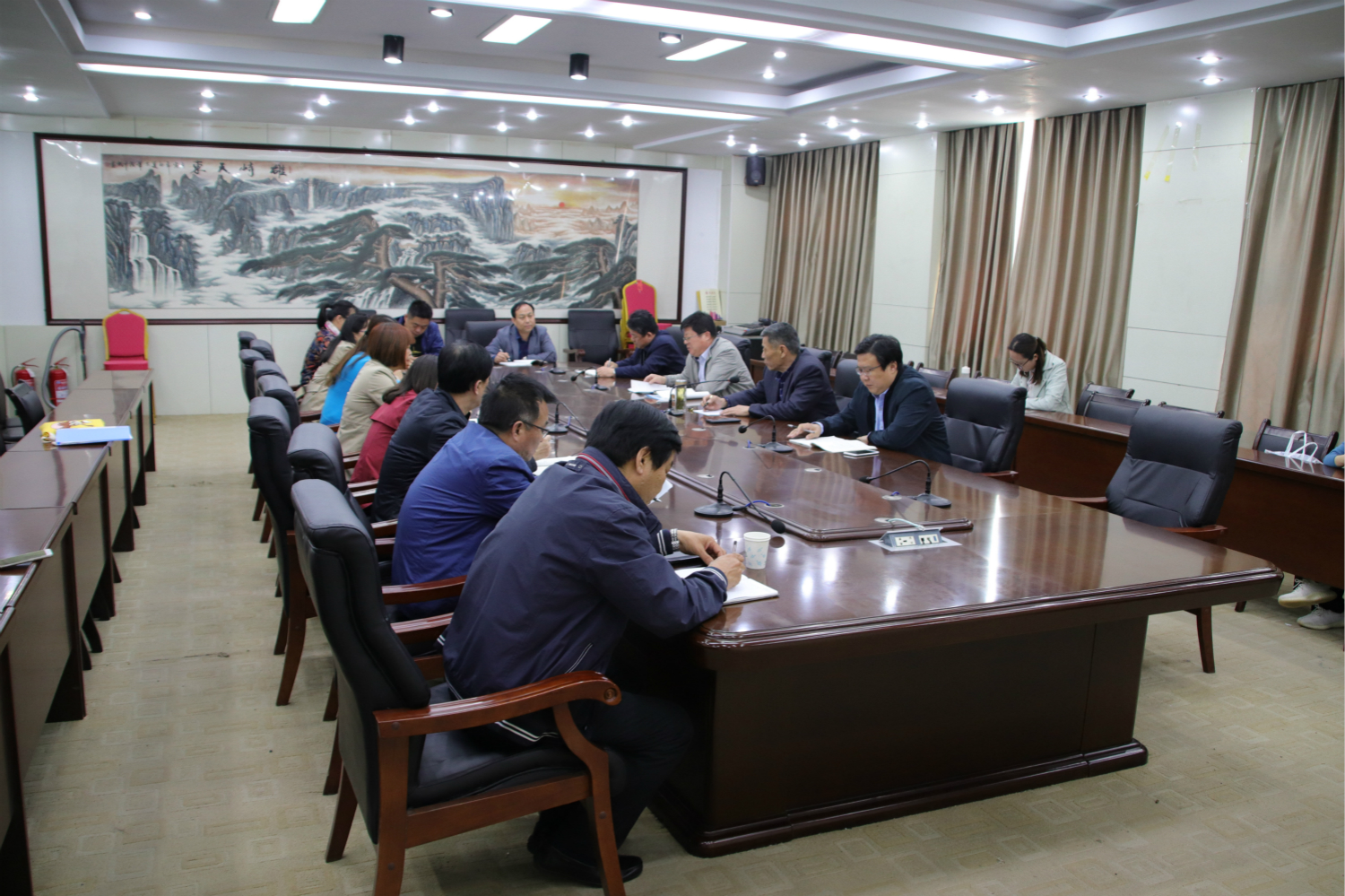 學(xué)院召開2019年單獨招生、綜合評價招生考務(wù)會議(圖文)